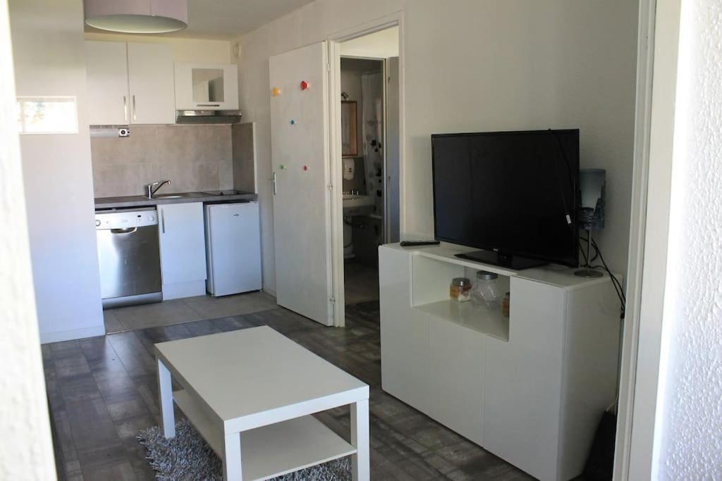 Apartment Joli T2 3mn Mer. Proche Commodite Wifi Parking *