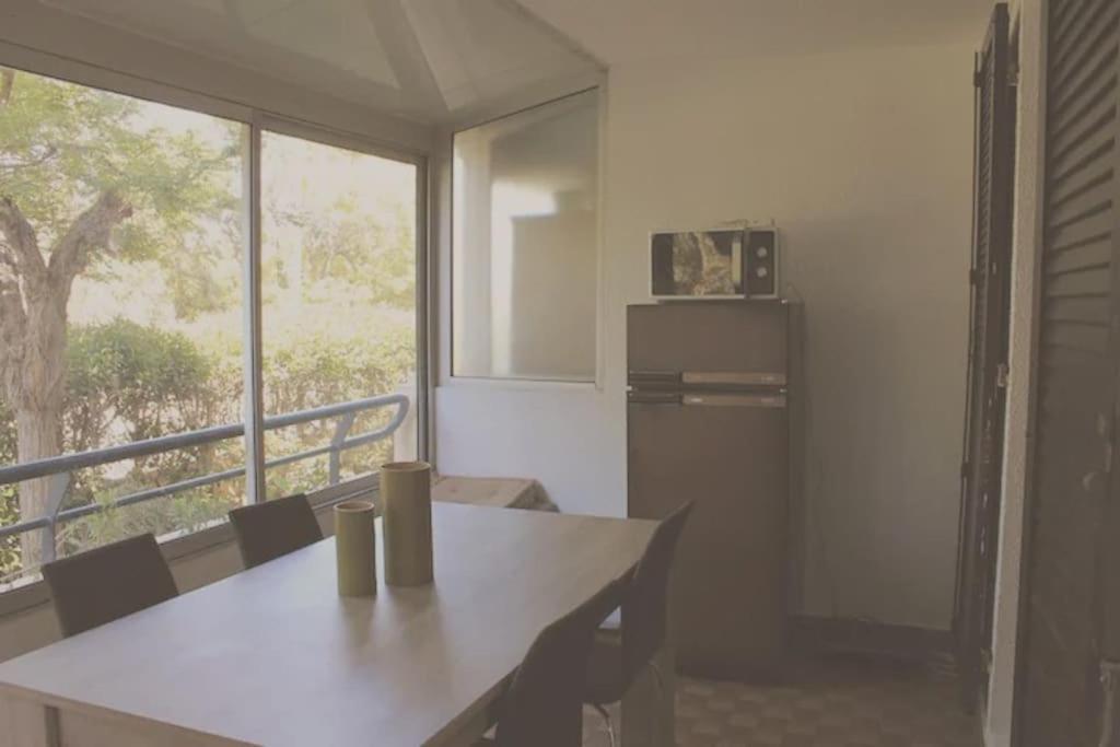 Joli T2 3mn Mer. Proche Commodite Wifi Parking La Seyne-sur-Mer